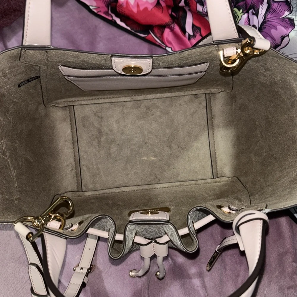 NWT Michael Kors Phoebe Large Draw String Bucket Grab Bag - Picture 6 of 8